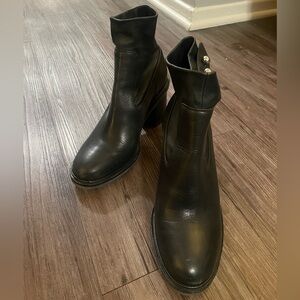 Rag & bone booties - size 7. Like New.